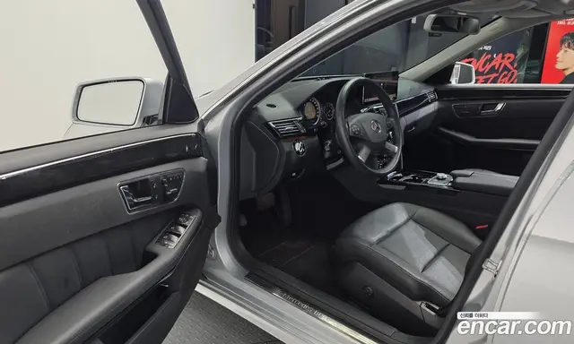 Mercedes-Benz E-Class 2010 3.5 автомат (гидро), миниатюра 10