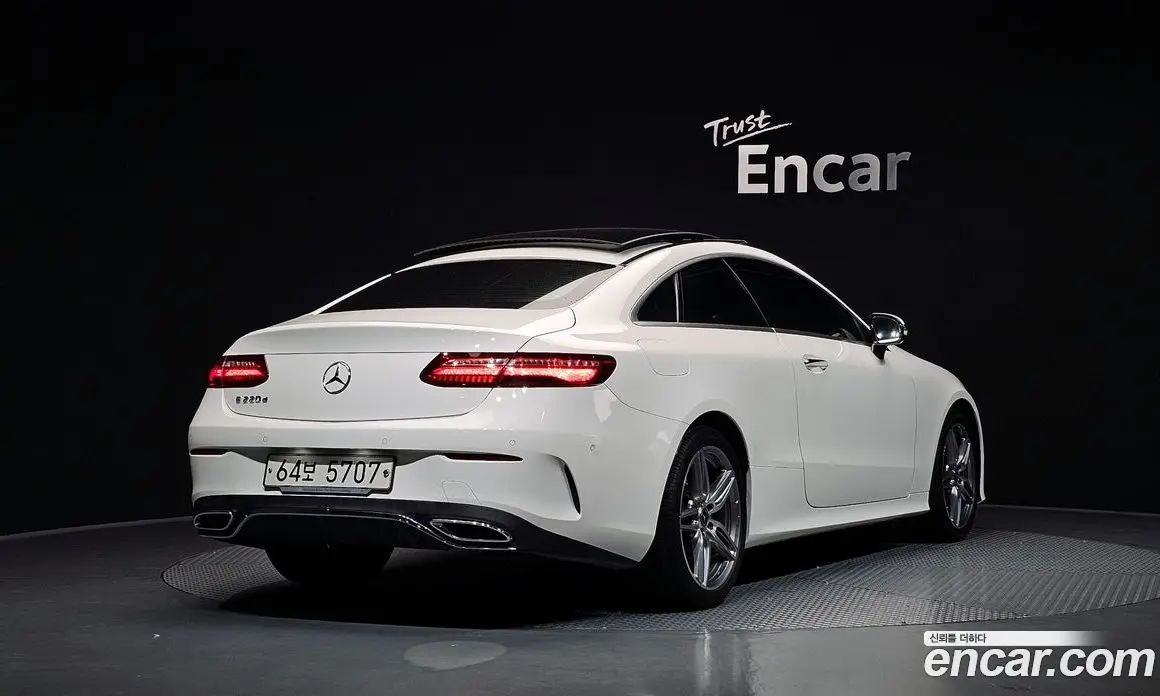 Mercedes-Benz E-Class 2017 1.9 автомат (гидро), фото 2 Mercedes-Benz E-Class 2017 1.9 автомат (гидро), фото 2