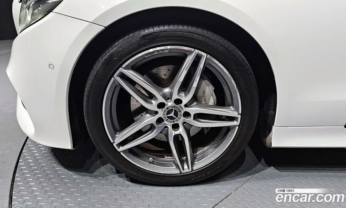 Mercedes-Benz E-Class 2017 1.9 автомат (гидро), фото 5 Mercedes-Benz E-Class 2017 1.9 автомат (гидро), фото 5