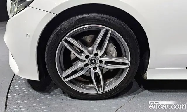 Mercedes-Benz E-Class 2017 1.9 автомат (гидро), миниатюра 5 Mercedes-Benz E-Class 2017 1.9 автомат (гидро), миниатюра 5