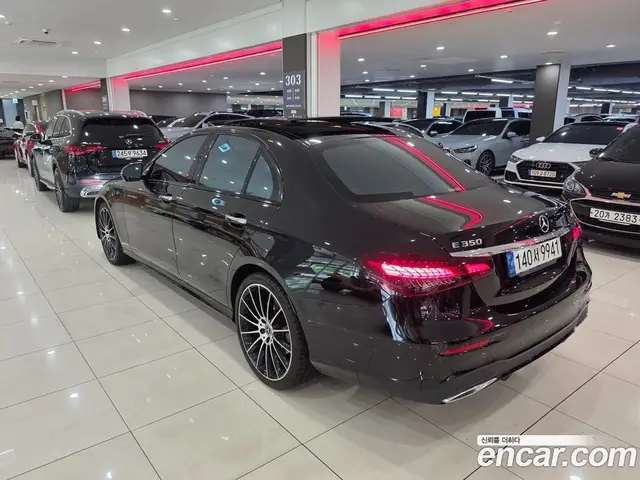 Mercedes-Benz E-Class 2022 2.0 автомат (гидро), миниатюра 2