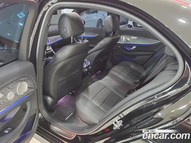 Mercedes-Benz E-Class 2022 2.0 автомат (гидро), миниатюра 11