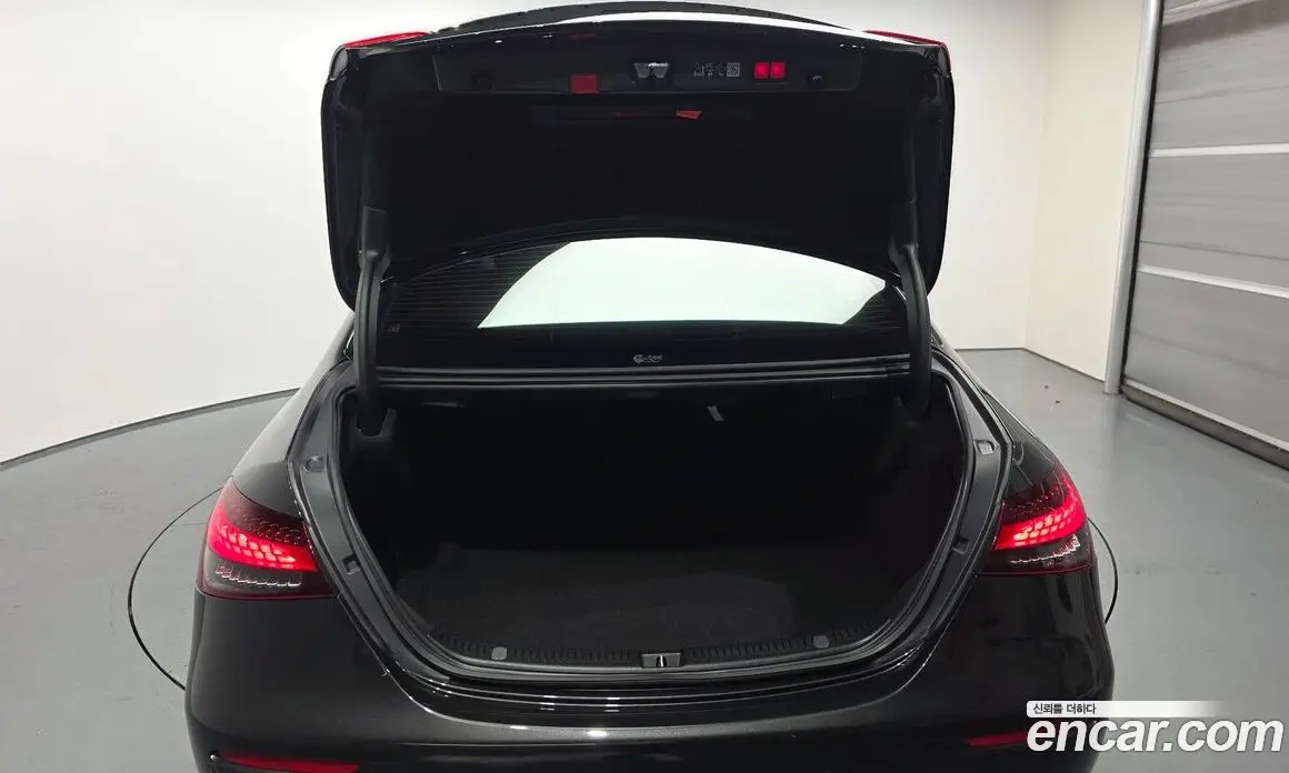 Mercedes-Benz E-Class 2023 1.9 автомат (гидро), фото 20