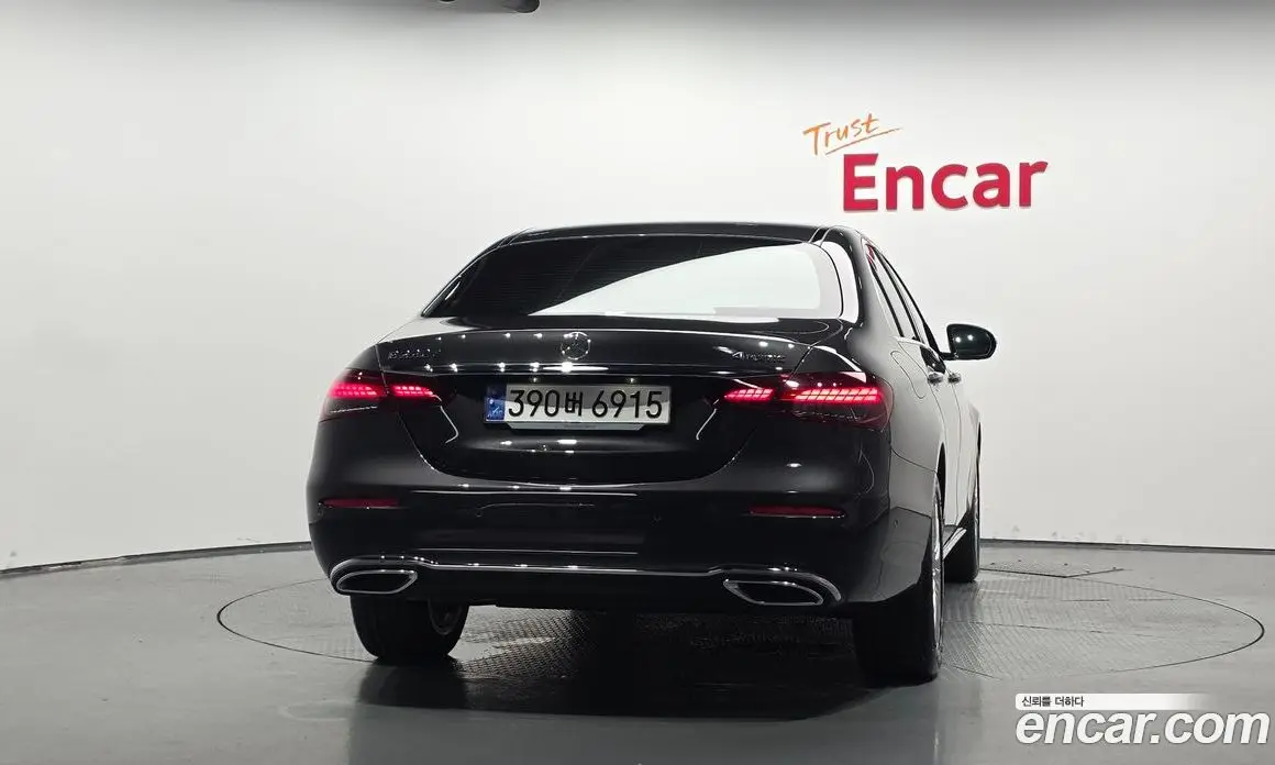 Mercedes-Benz E-Class 2023 1.9 автомат (гидро), фото 4