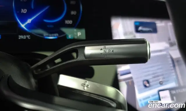Mercedes-Benz EQS 2023 0.3 автомат (гидро), миниатюра 11