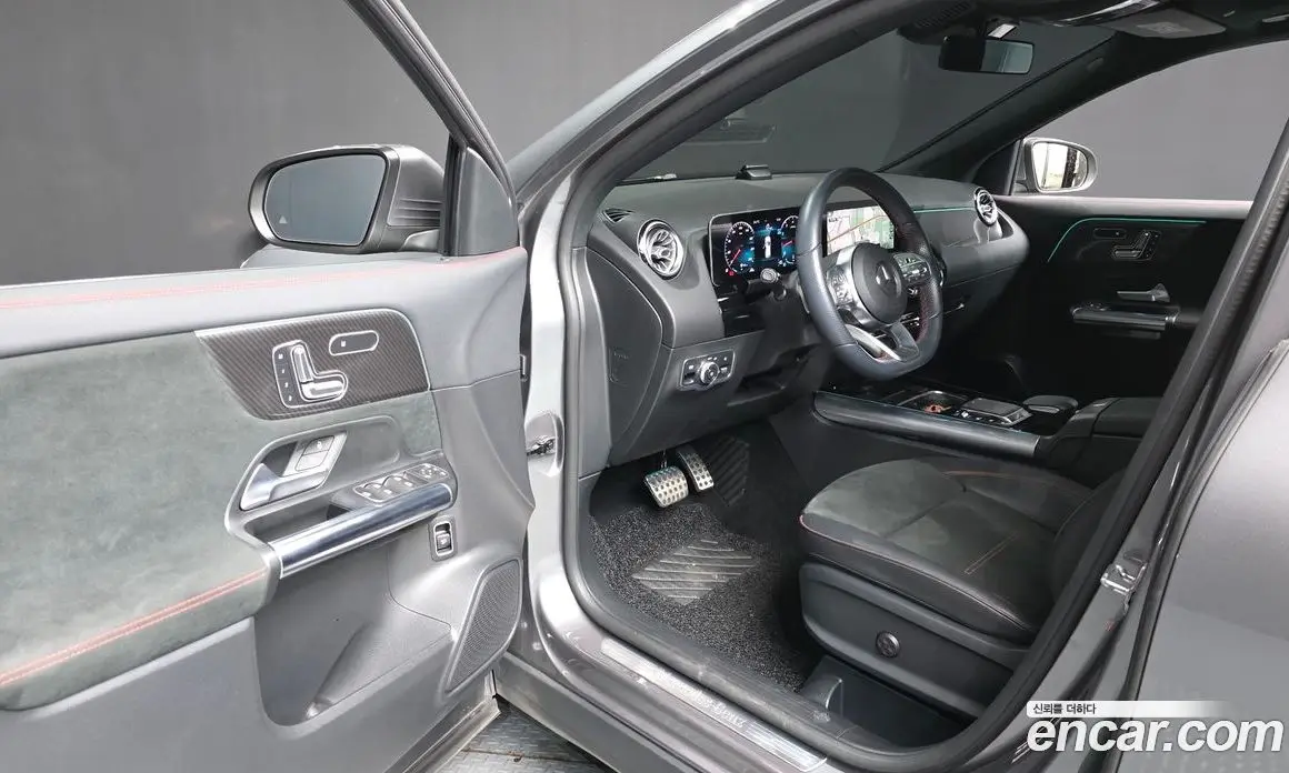 Mercedes-Benz GLA-Class 2020 2.0 автомат (гидро), фото 13
