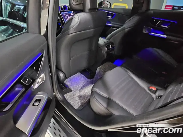 Mercedes-Benz GLC-Class 2023 2.0 автомат (гидро), миниатюра 11