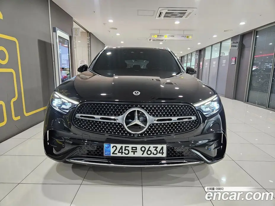 Mercedes-Benz GLC-Class 2023 2.0 автомат (гидро), фото 3