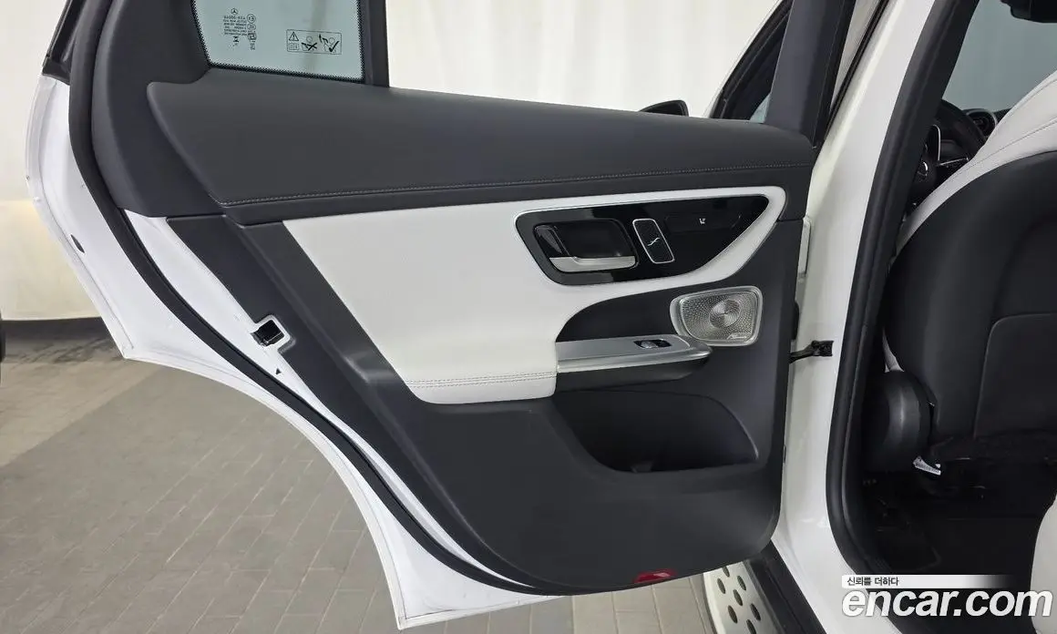 Mercedes-Benz GLC-Class 2024 2.0 автомат (гидро), фото 15