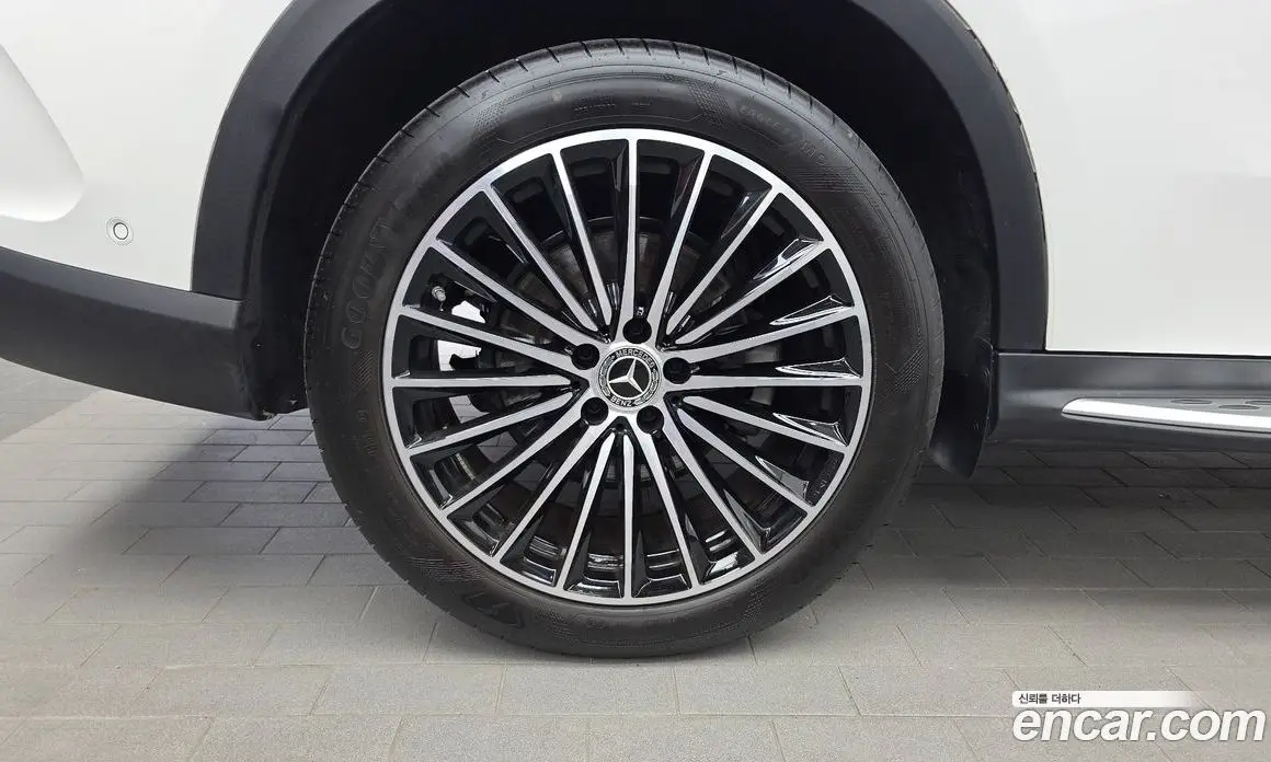 Mercedes-Benz GLC-Class 2024 2.0 автомат (гидро), фото 5