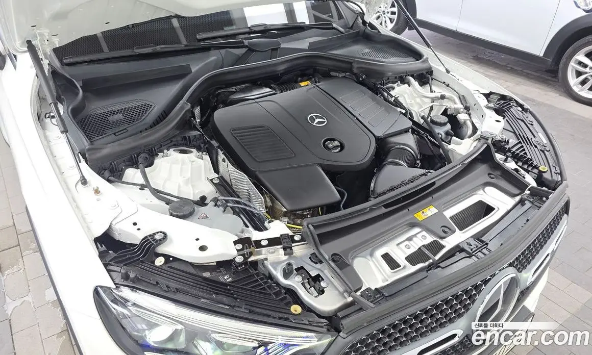 Mercedes-Benz GLC-Class 2024 2.0 автомат (гидро), фото 6