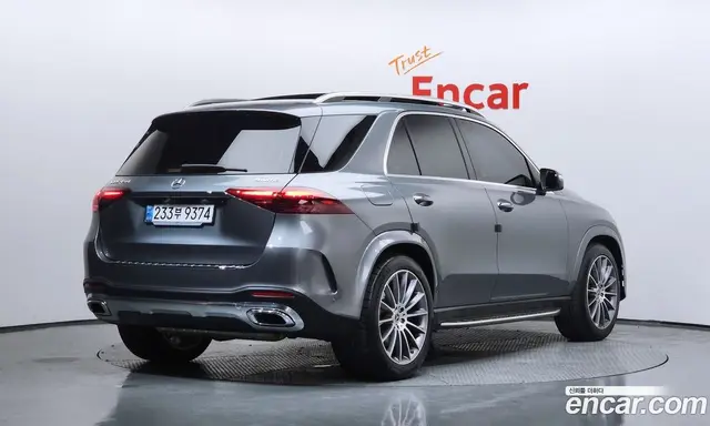Mercedes-Benz GLE-Class 2024 3.0 автомат (гидро), миниатюра 2