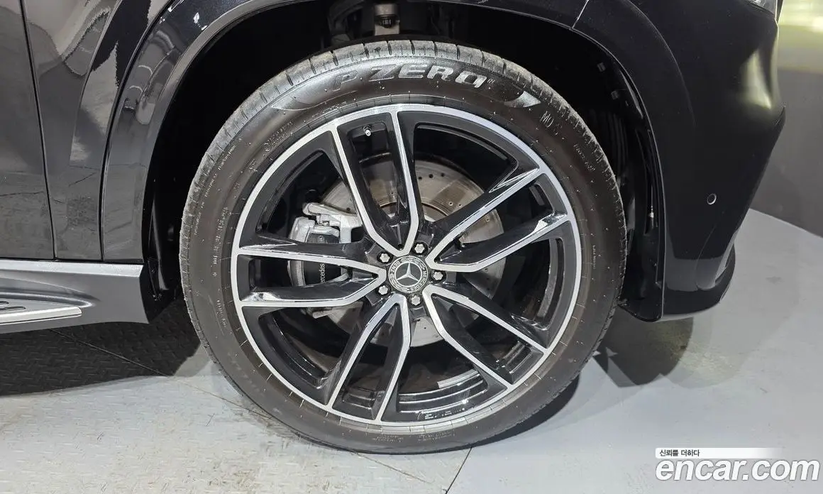 Mercedes-Benz GLS-Class 2024 4.0 автомат (гидро), фото 7