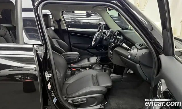 Mini Cooper 2020 2.0 автомат (гидро), миниатюра 11