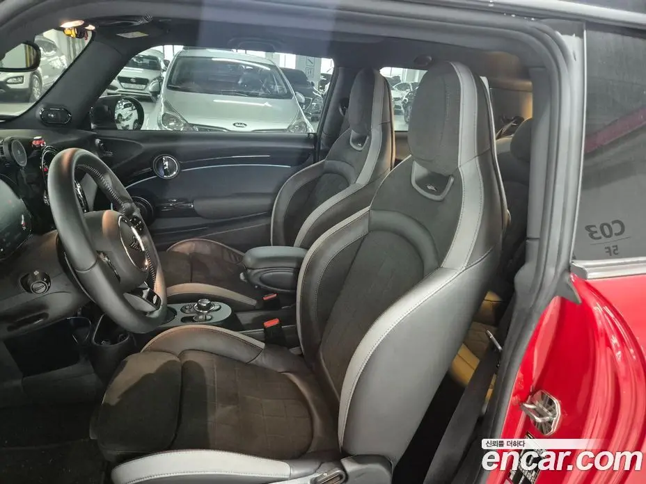 Mini Cooper 2023 2.0 автомат (гидро), фото 7