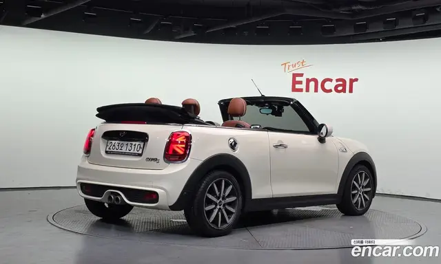 Mini Cooper Convertible 2020 2.0 автомат (гидро), миниатюра 2