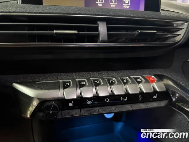 Peugeot 3008 2018 1.6 автомат (гидро), миниатюра 11