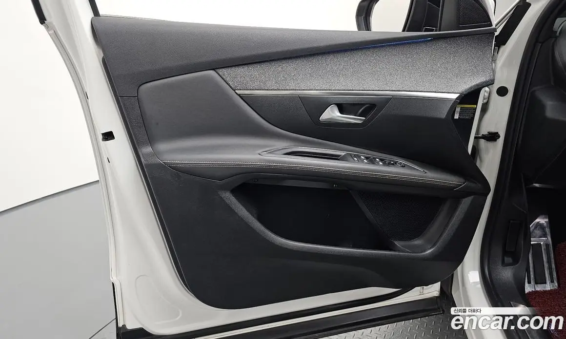 Peugeot 3008 2019 1.5 автомат (гидро), фото 14
