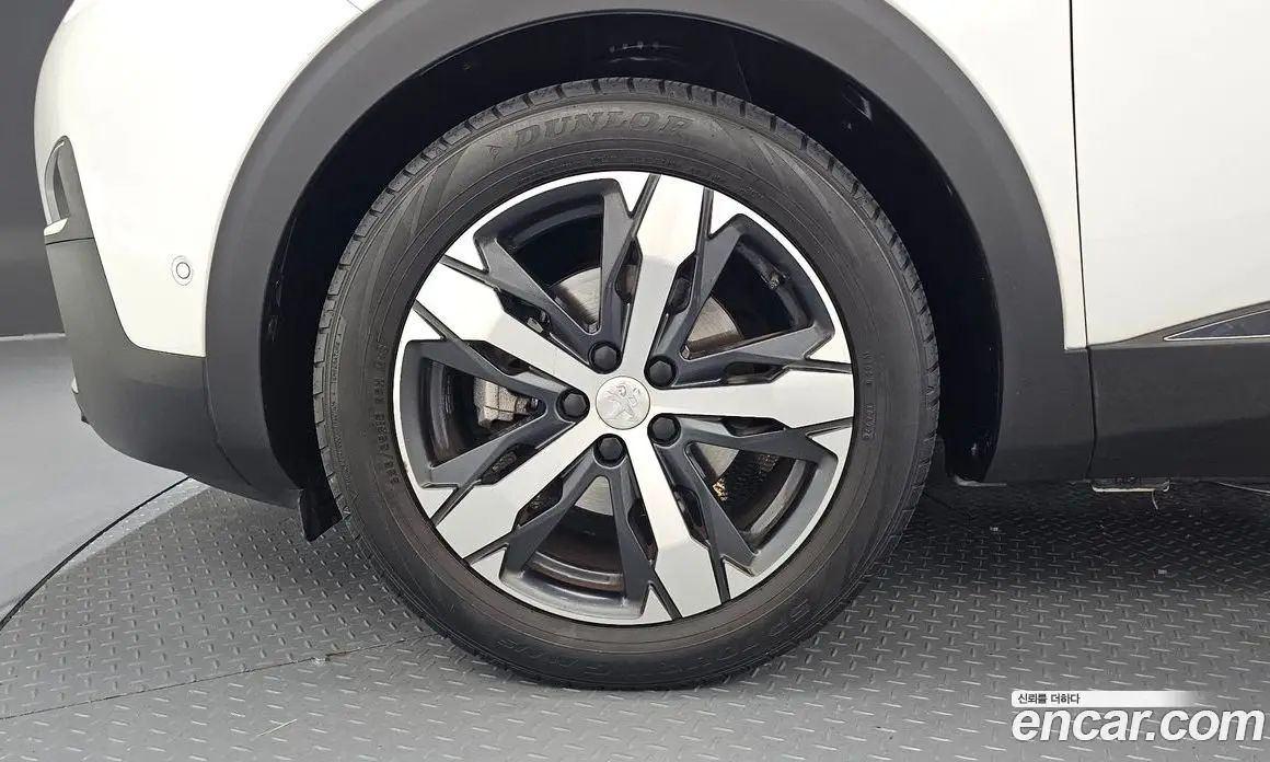 Peugeot 3008 2019 1.5 автомат (гидро), фото 5