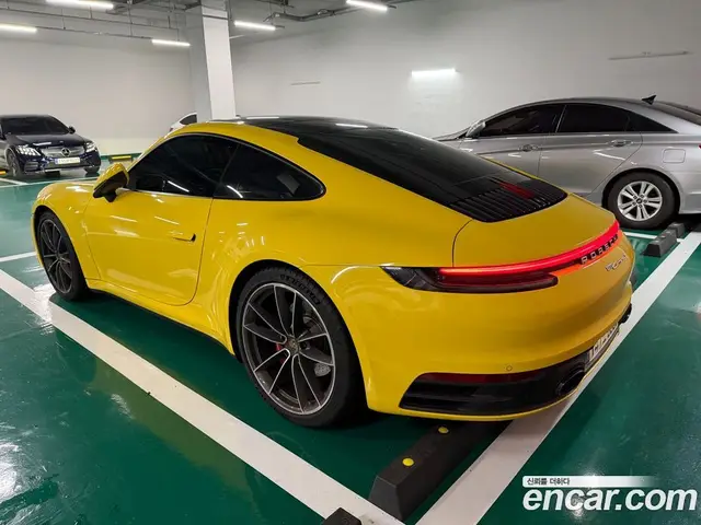 Porsche 911 2021 3.0 автомат (гидро), миниатюра 2