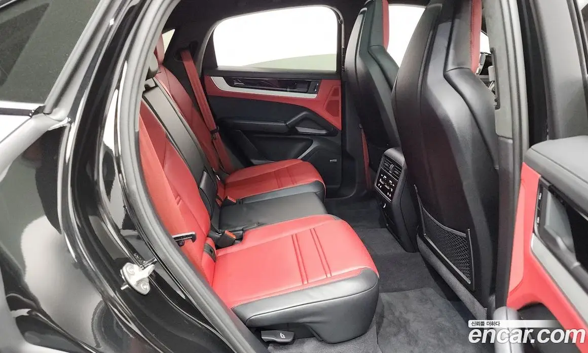 Porsche Cayenne 2024 3.0 автомат (гидро), фото 17