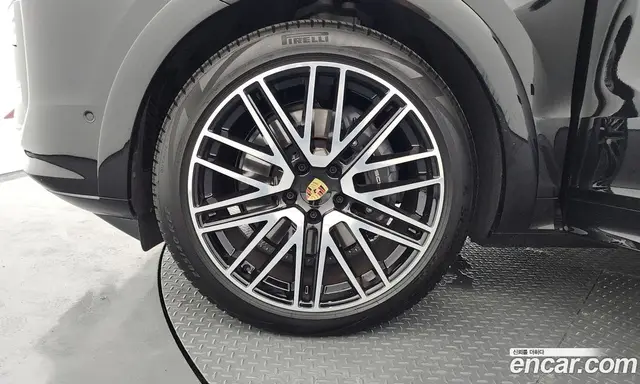 Porsche Cayenne 2024 3.0 автомат (гидро), миниатюра 5