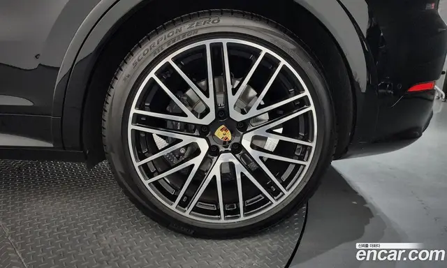 Porsche Cayenne 2024 3.0 автомат (гидро), миниатюра 7