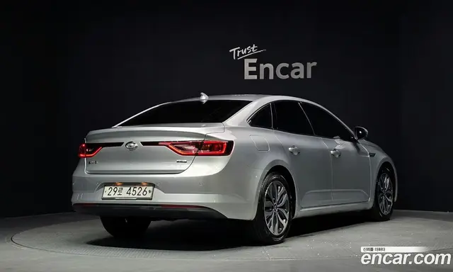 Renault (Samsung) SM6 2016 2.0 автомат (вариатор), миниатюра 2