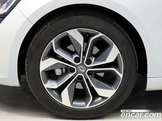 Renault (Samsung) SM6 2018 2.0 автомат (гидро), миниатюра 5 Renault (Samsung) SM6 2018 2.0 автомат (гидро), миниатюра 5