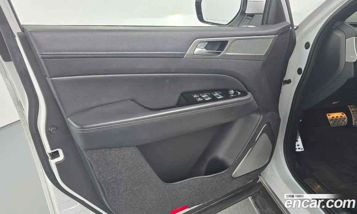 SsangYong Rexton 2018 2.2 автомат (гидро), фото 14