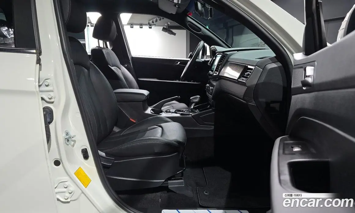 SsangYong Rexton 2023 2.2 автомат (гидро), фото 16
