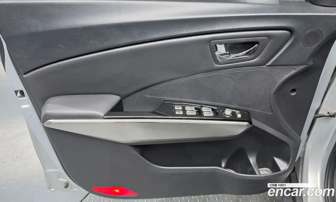 SsangYong TIBOLI 2015 1.6 автомат (гидро), фото 14