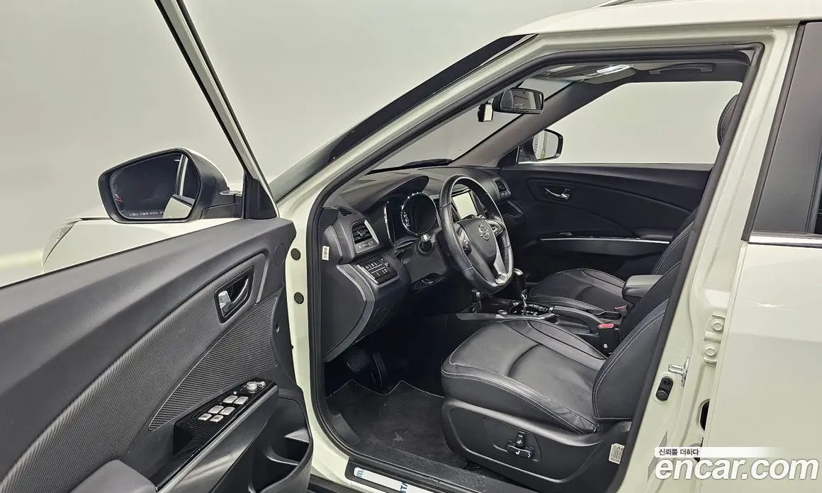 SsangYong TIBOLI 2017 1.6 автомат (гидро), фото 13