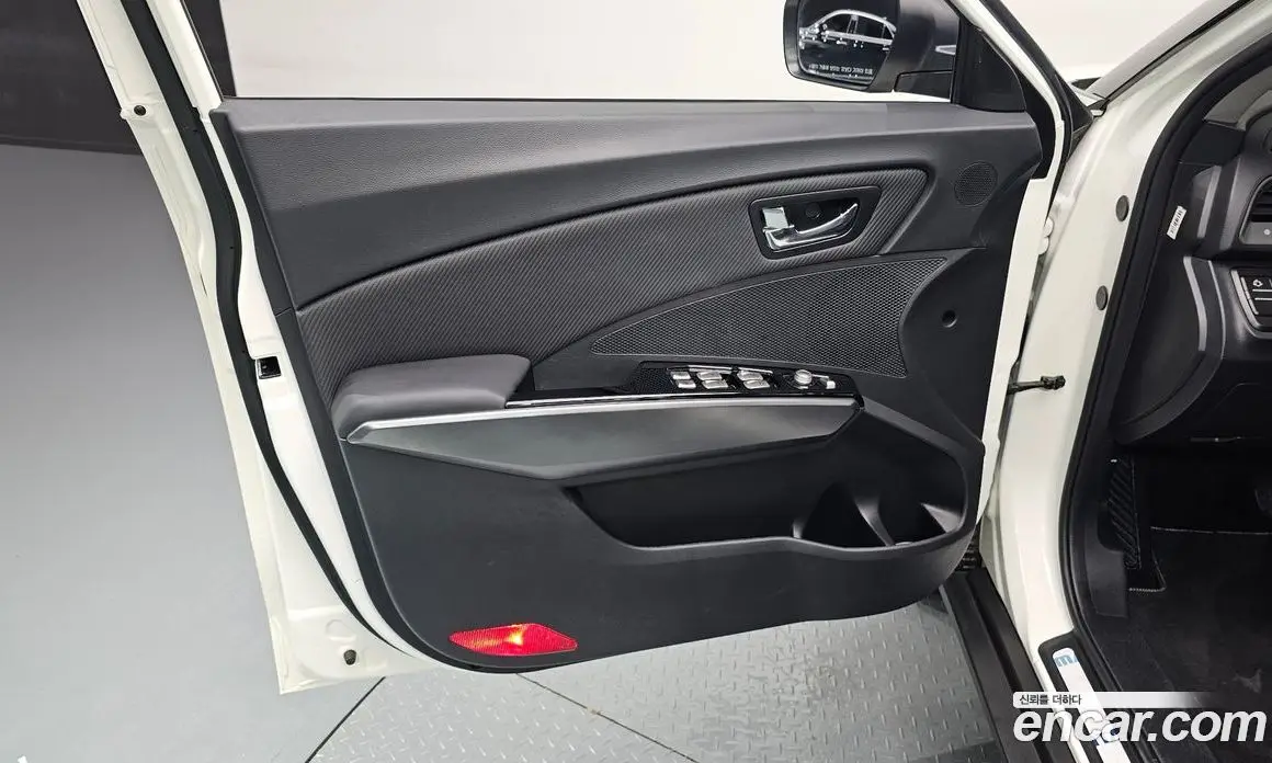 SsangYong TIBOLI 2017 1.6 автомат (гидро), фото 14