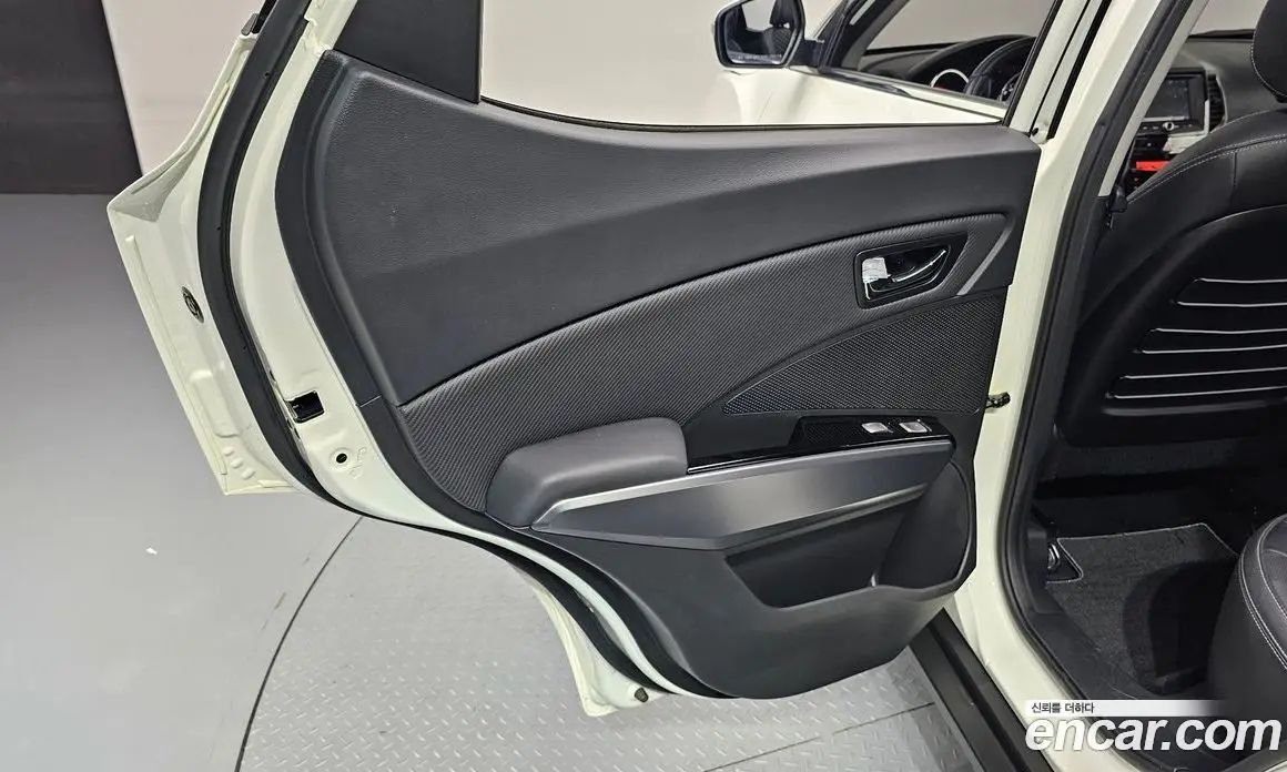 SsangYong TIBOLI 2017 1.6 автомат (гидро), фото 15