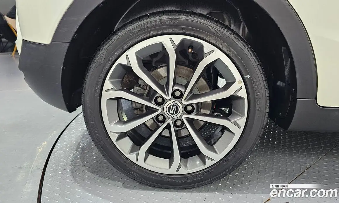 SsangYong TIBOLI 2017 1.6 автомат (гидро), фото 5