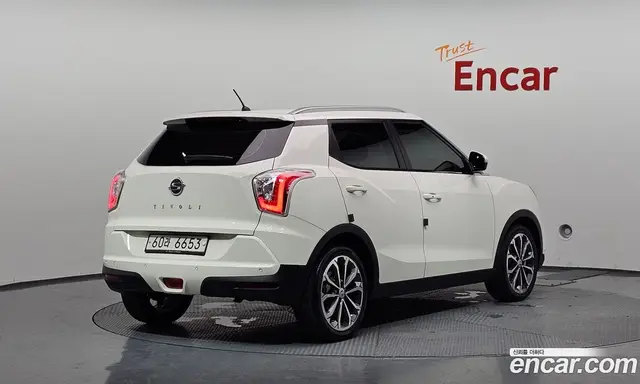 SsangYong TIBOLI 2018 1.6 автомат (гидро), миниатюра 2
