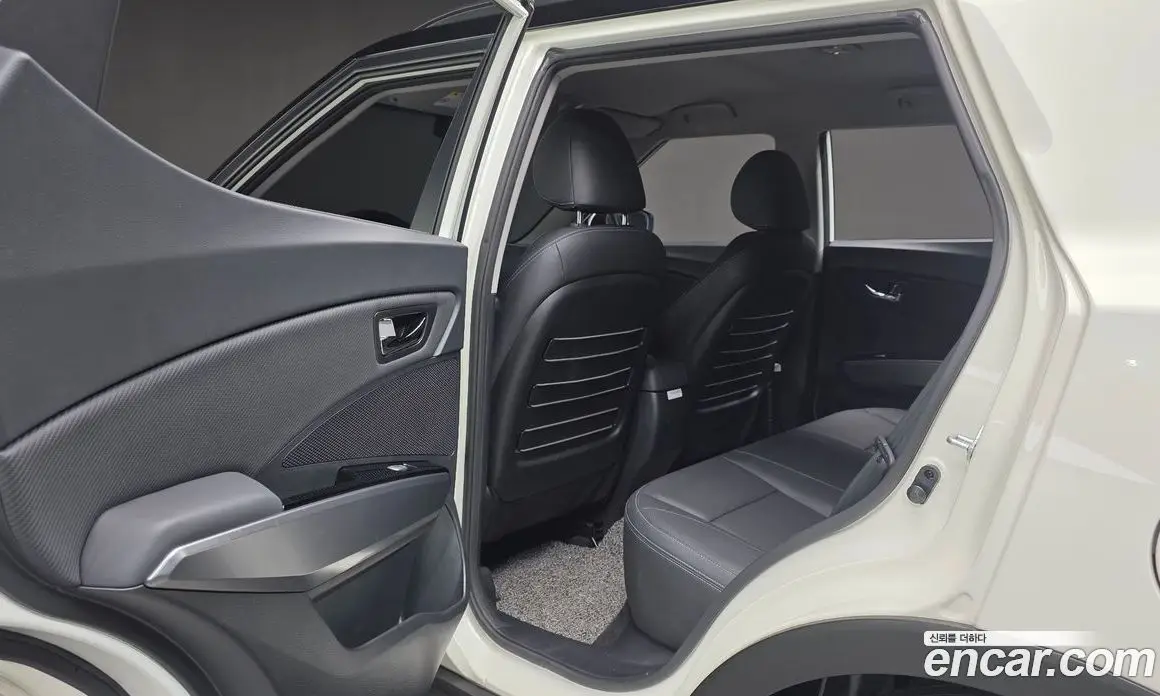 SsangYong TIBOLI 2019 1.6 автомат (гидро), фото 17