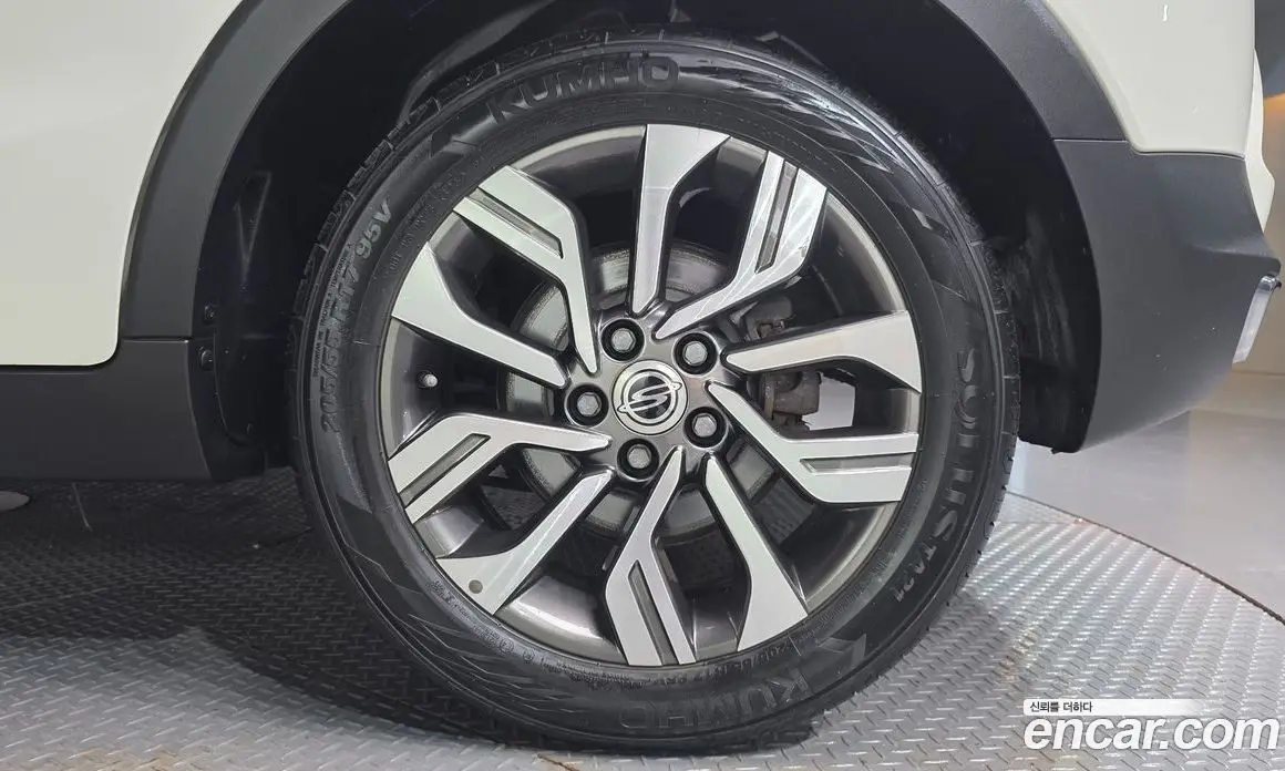 SsangYong TIBOLI 2019 1.6 автомат (гидро), фото 5