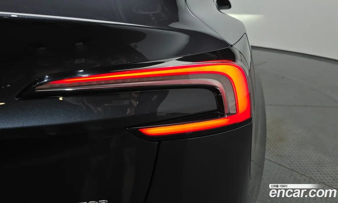 Tesla Model 3 2025 0.2 автомат (гидро), фото 8