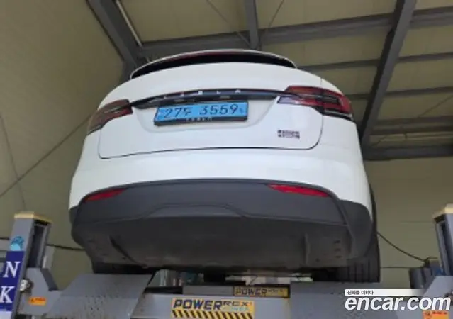 Tesla Model X 2023 автомат (гидро), миниатюра 2