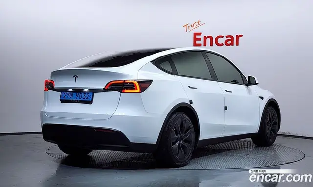 Tesla Model Y 2024 0.2 автомат (гидро), миниатюра 2