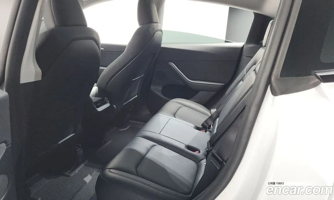Tesla Model Y 2024 0.2 автомат (гидро), фото 25