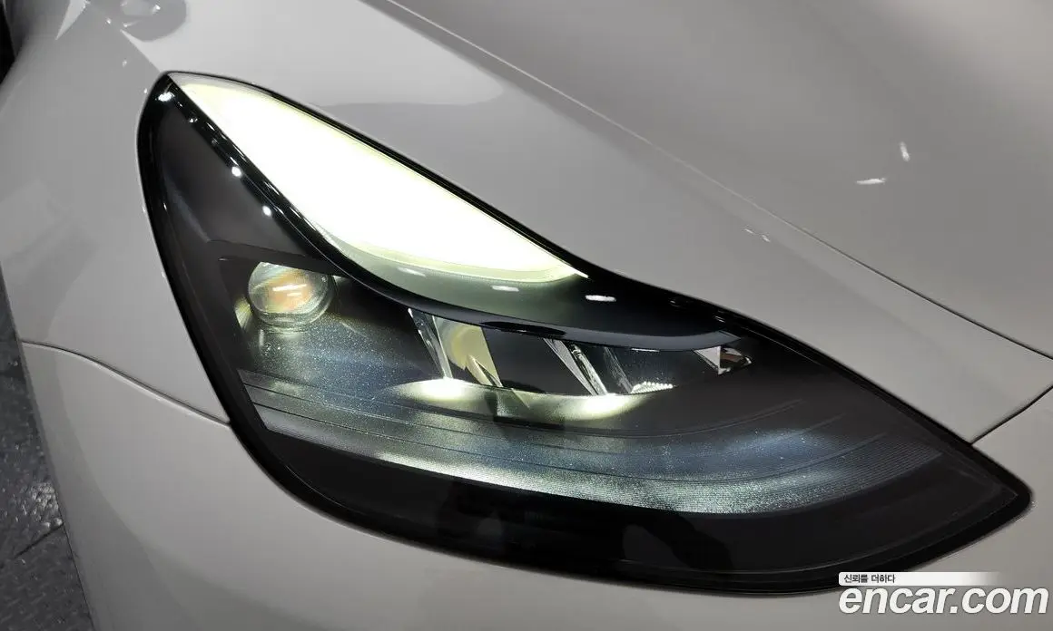 Tesla Model Y 2024 0.2 автомат (гидро), фото 8
