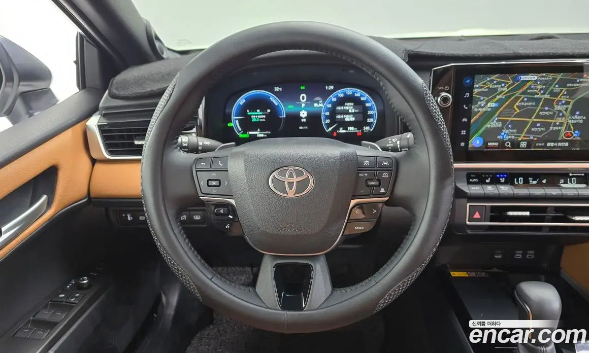 Toyota Camry 2025 2.5 автомат (гидро), фото 13
