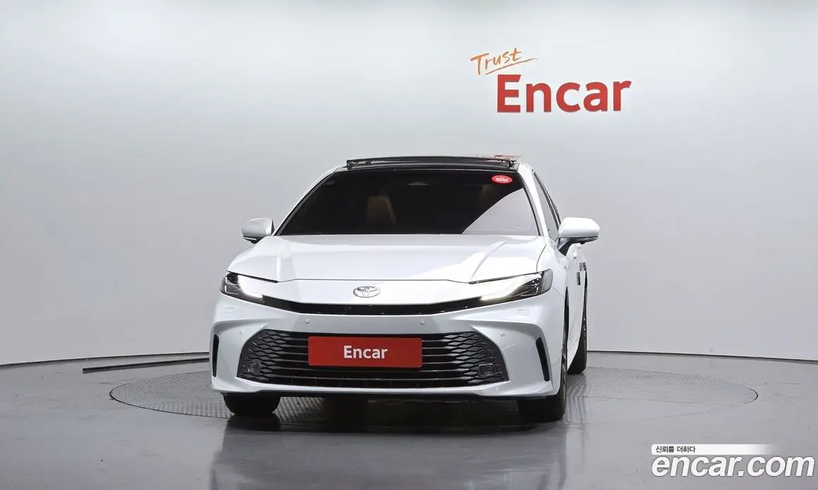 Toyota Camry 2025 2.5 автомат (гидро), фото 3