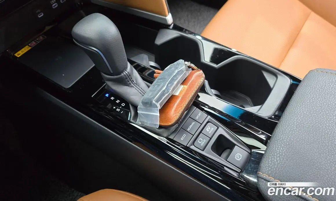 Toyota Camry 2025 2.5 автомат (гидро), фото 9