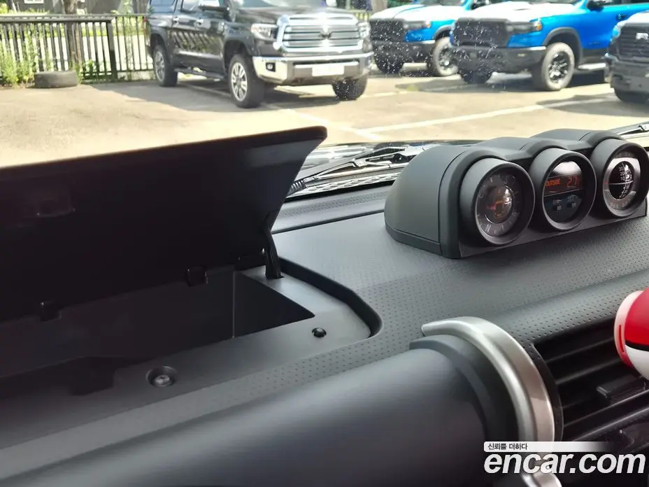 Toyota FJ Cruiser 2012 3.9 автомат (гидро), фото 16