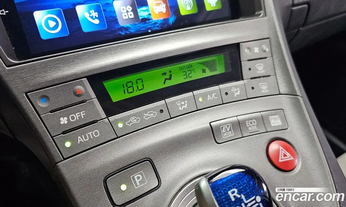 Toyota Prius 2015 1.8 автомат (гидро), фото 17