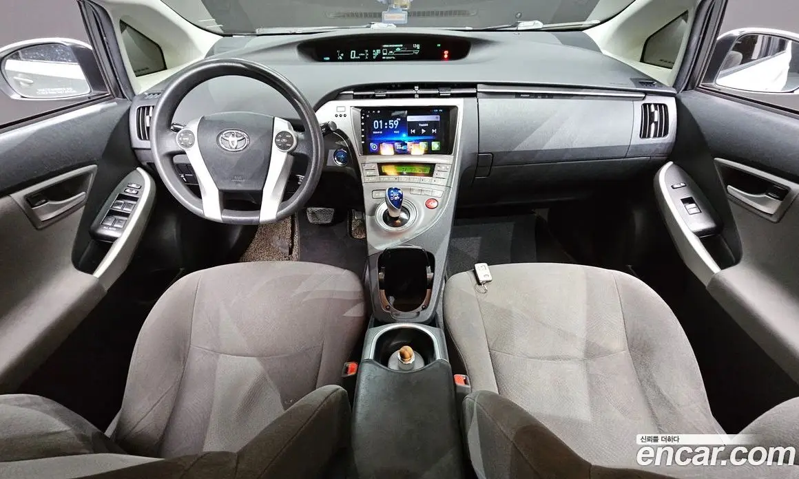Toyota Prius 2015 1.8 автомат (гидро), фото 7